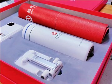 紹興銀行定制客戶(hù)伴手禮：一份充滿(mǎn)關(guān)懷的實(shí)用禮盒