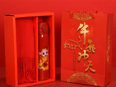年會(huì)送什么客戶禮品，有心意，又高檔。