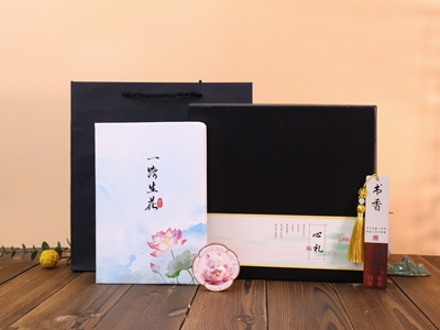 小預(yù)算文創(chuàng)伴手禮咋選？這套禮盒讓收禮人主動曬圈